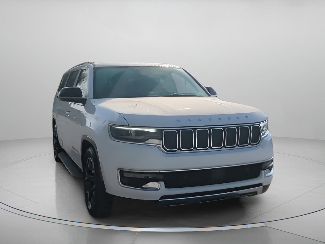 Used 2023 Jeep Wagoneer L Series III w/ Preferred Equipment Group image 27