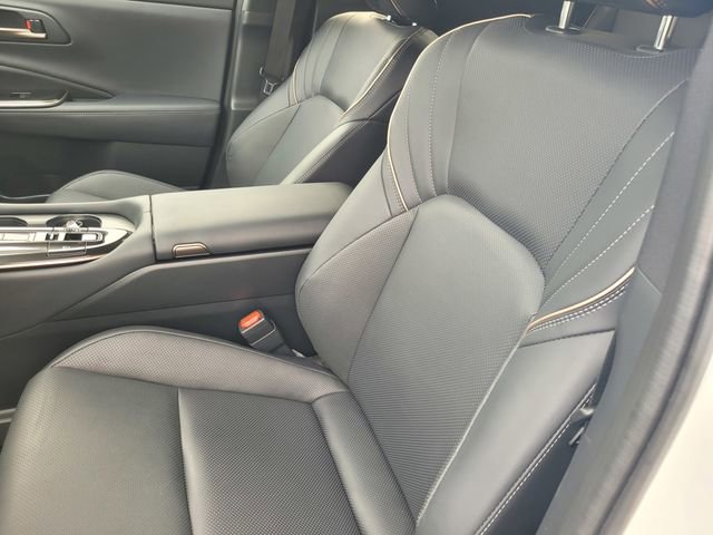 Used 2025 Toyota Crown Signia image 11