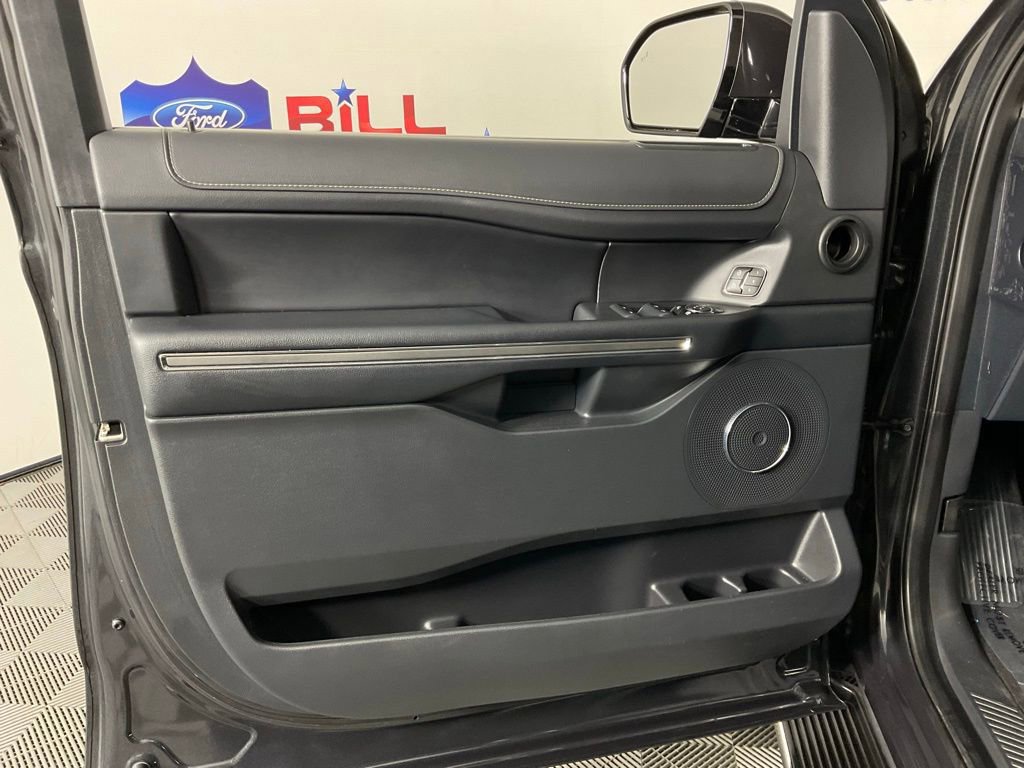 Certified 2023 Ford Expedition XLT image 12