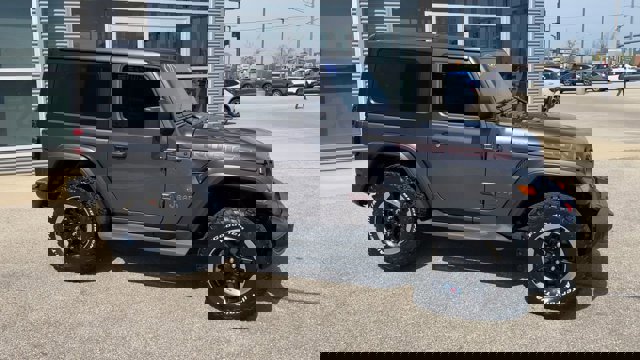 Used 2021 Jeep Wrangler Rubicon w/ Uconnect 4C Nav & Sound Group AWD/4WD image 3