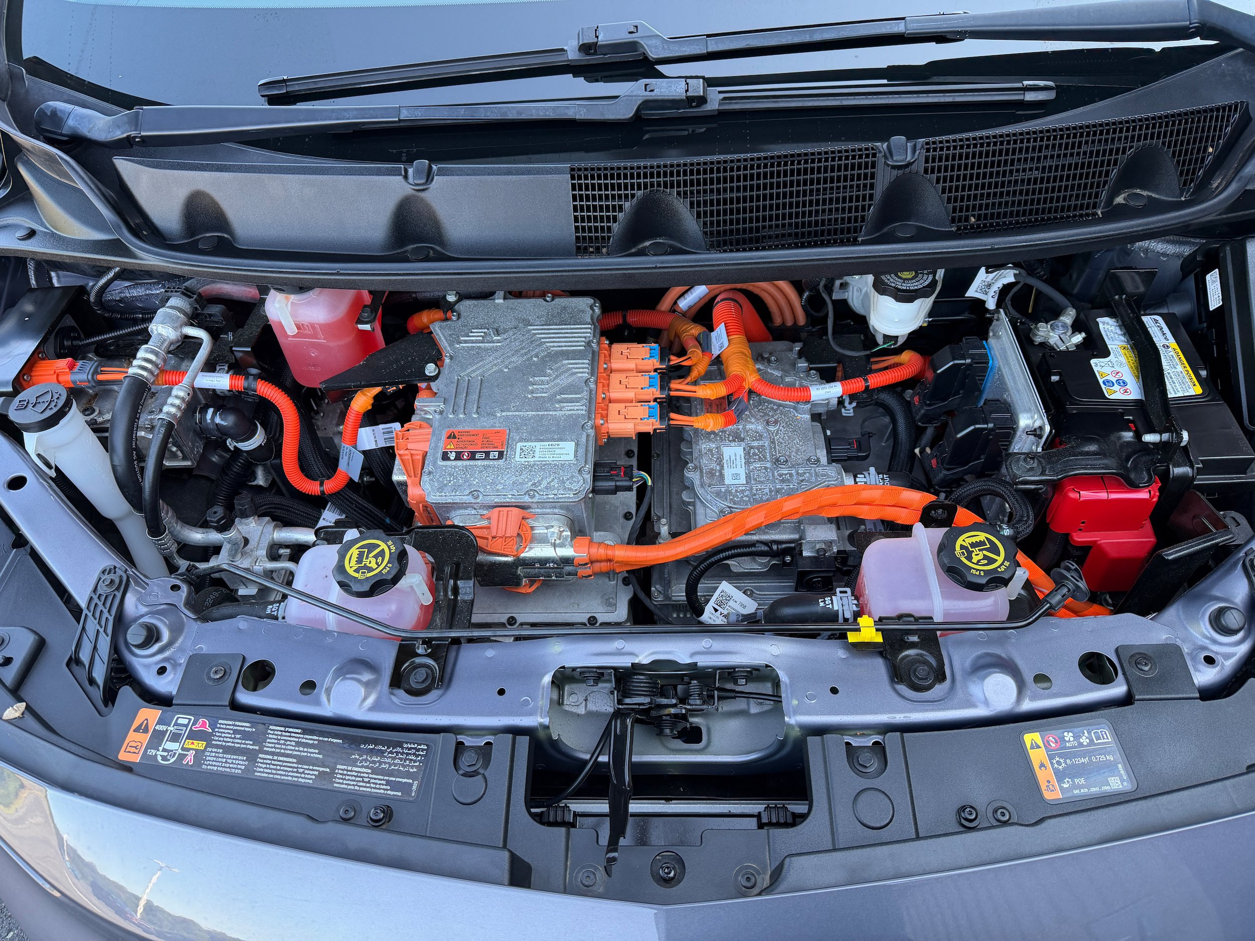 Used 2023 Chevrolet Bolt LT w/ Infotainment Package FWD image 9