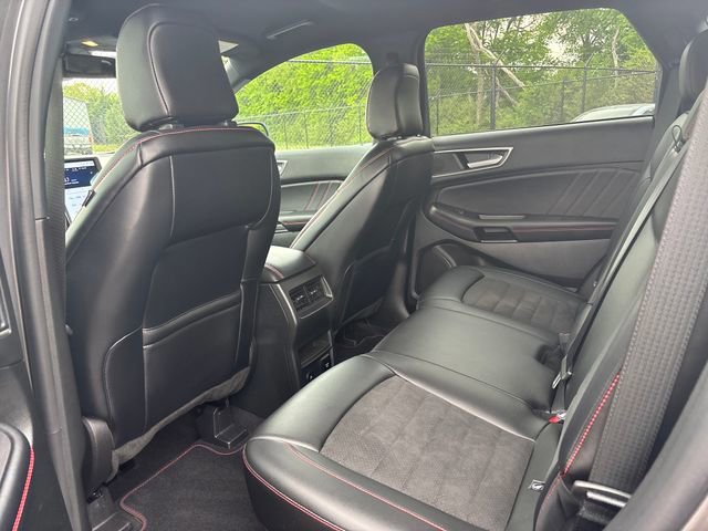 Certified 2024 Ford Edge ST-Line AWD/4WD image 13