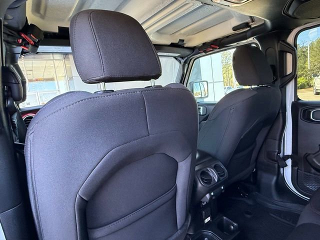 Used 2023 Jeep Gladiator Rubicon w/ LED Lighting Group AWD/4WD image 14