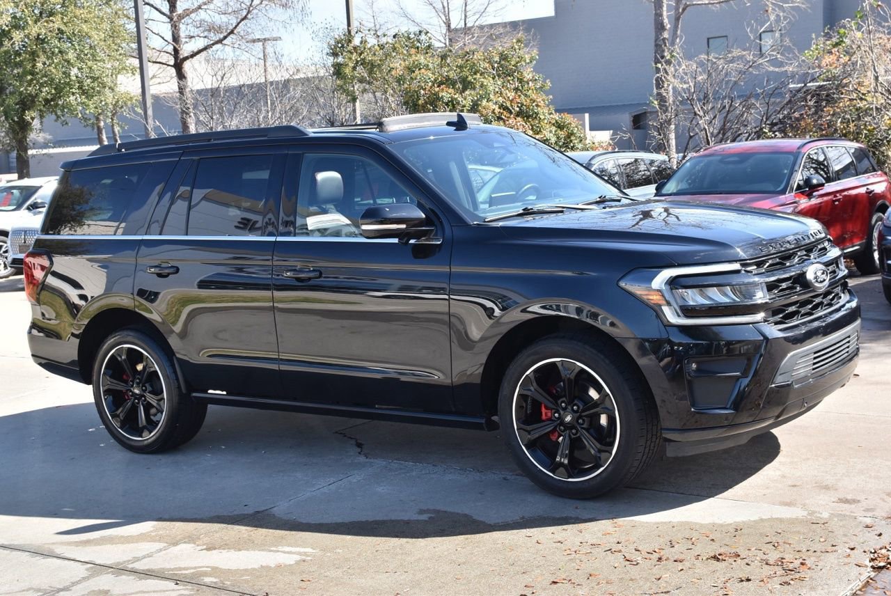 Certified 2023 Ford Expedition Limited image 13