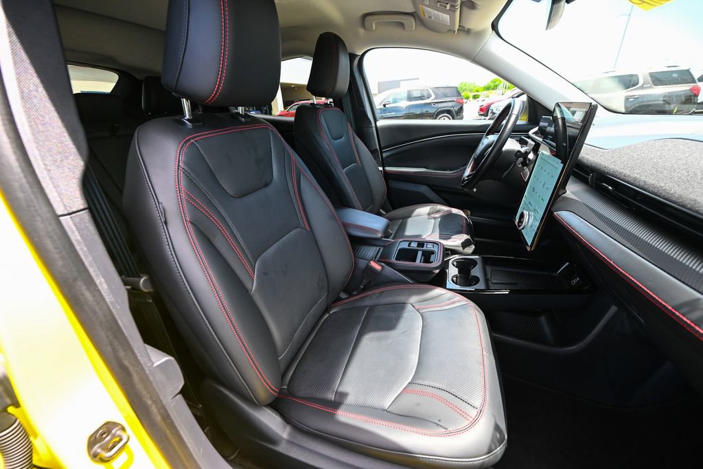 Certified 2025 Ford Mustang Mach-E Premium w/ Sport Appearance Package AWD/4WD image 24