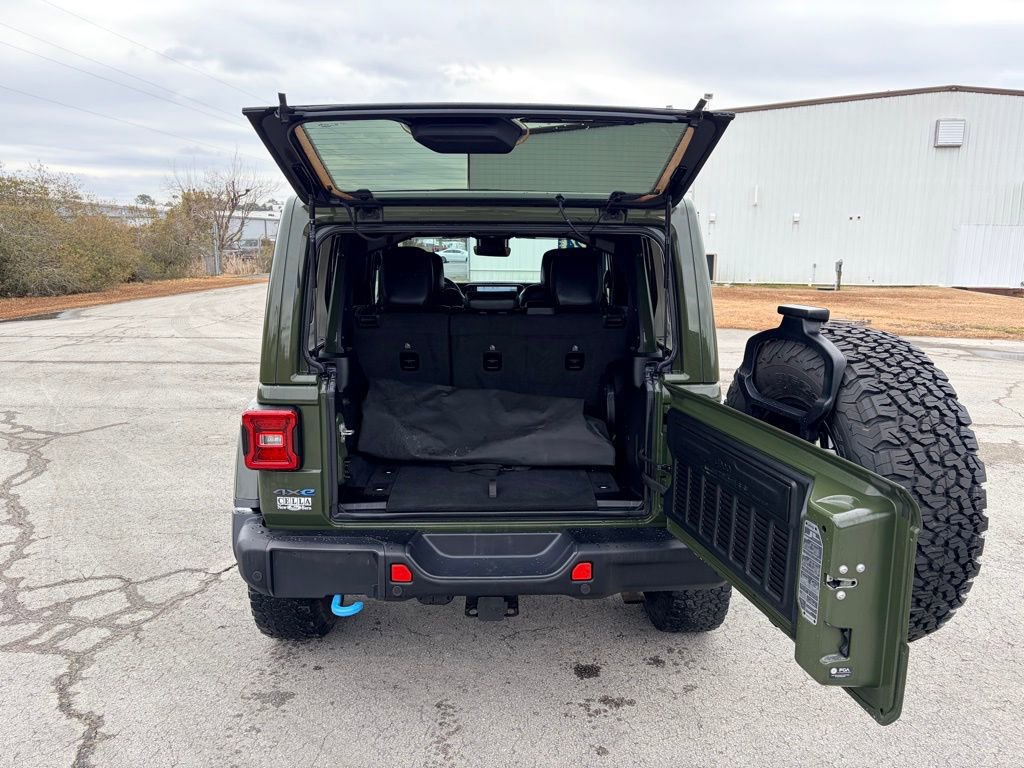 Used 2024 Jeep Wrangler Unlimited Rubicon 4xe image 31