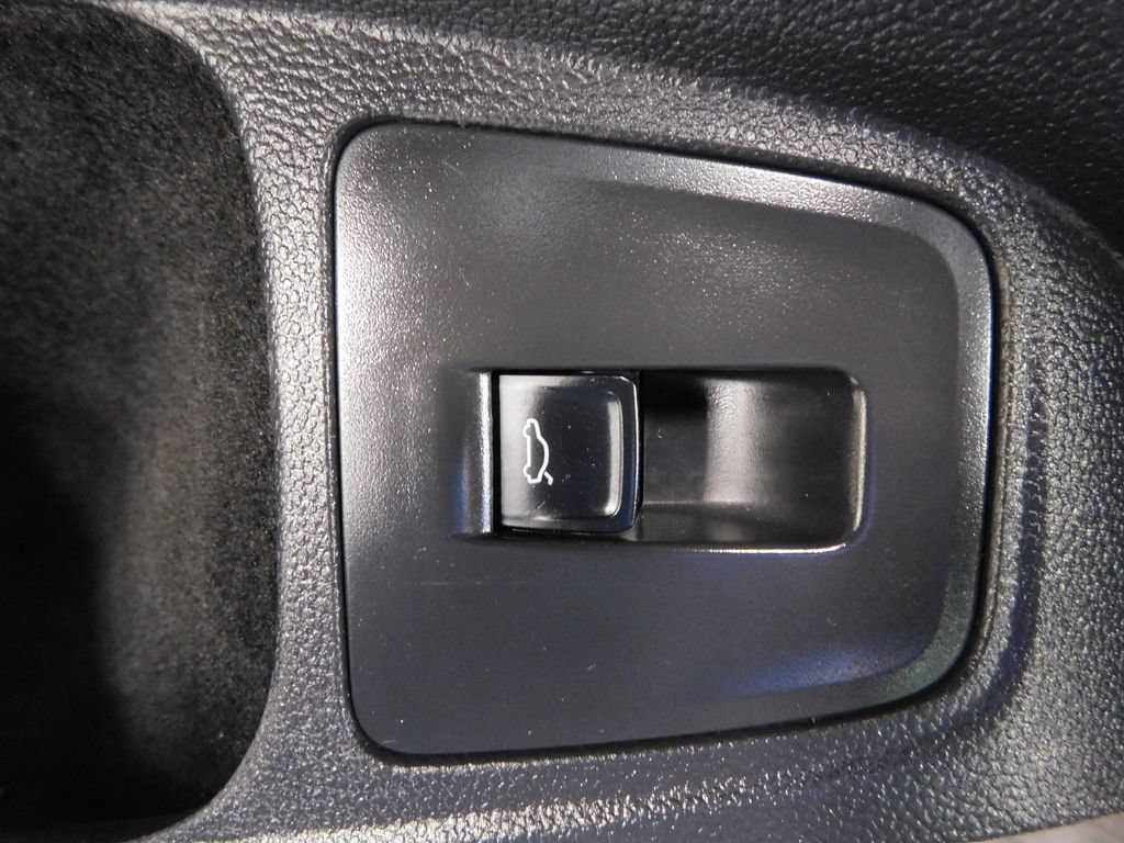 Used 2022 Volkswagen Tiguan SEL R-Line AWD/4WD image 16