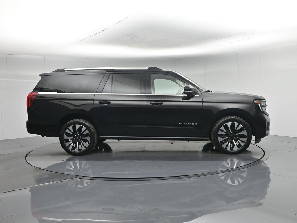 Certified 2025 Ford Expedition Max Platinum w/ Driver's Package AWD/4WD image 33