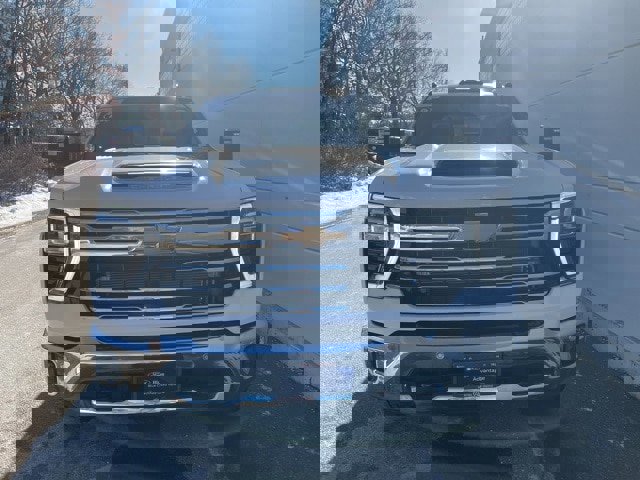 Used 2024 Chevrolet Silverado 2500 LTZ w/ LTZ Premium Package image 5