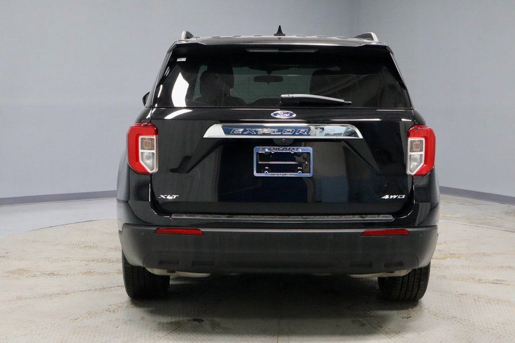 Certified 2023 Ford Explorer XLT image 4