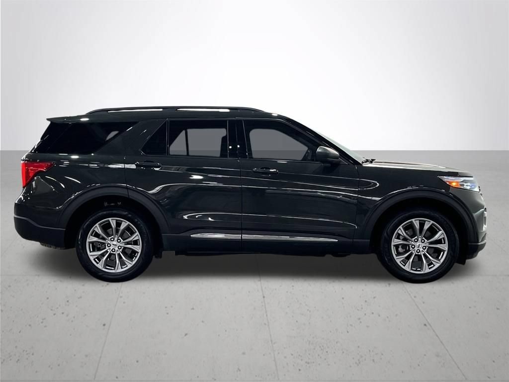 Certified 2022 Ford Explorer XLT w/ Equipment Group 202A AWD/4WD image 10
