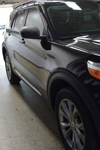 Certified 2023 Ford Explorer XLT w/ Equipment Group 202A AWD/4WD image 8