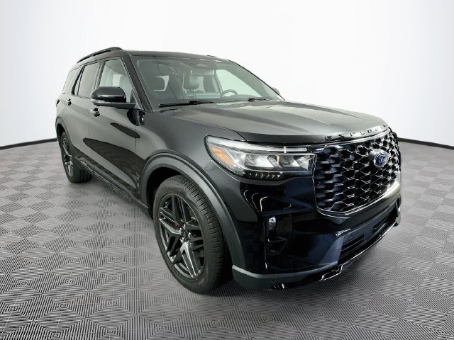 Certified 2025 Ford Explorer ST AWD/4WD image 4