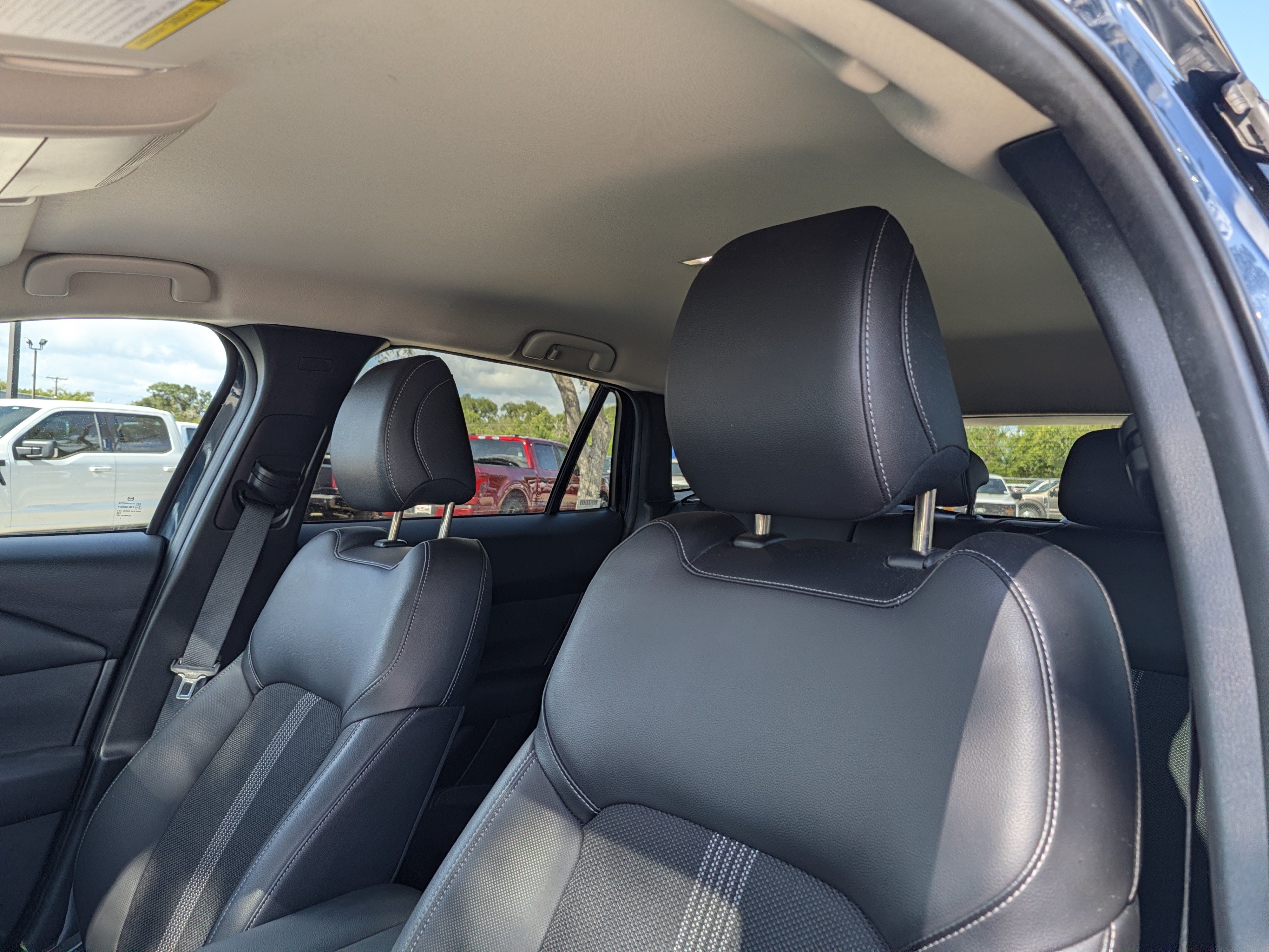 Used 2025 MAZDA CX-50 AWD 2.5 S w/ Preferred Package image 12
