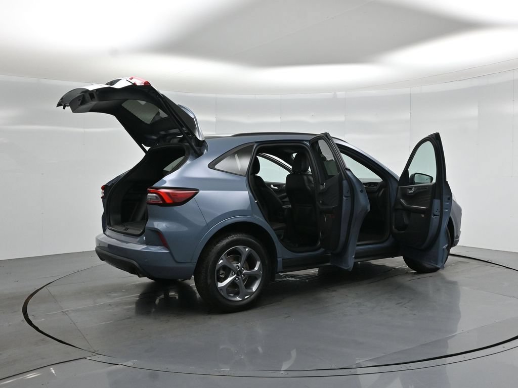 Certified 2023 Ford Escape ST-Line Select w/ Tech Pack #2 AWD/4WD image 6