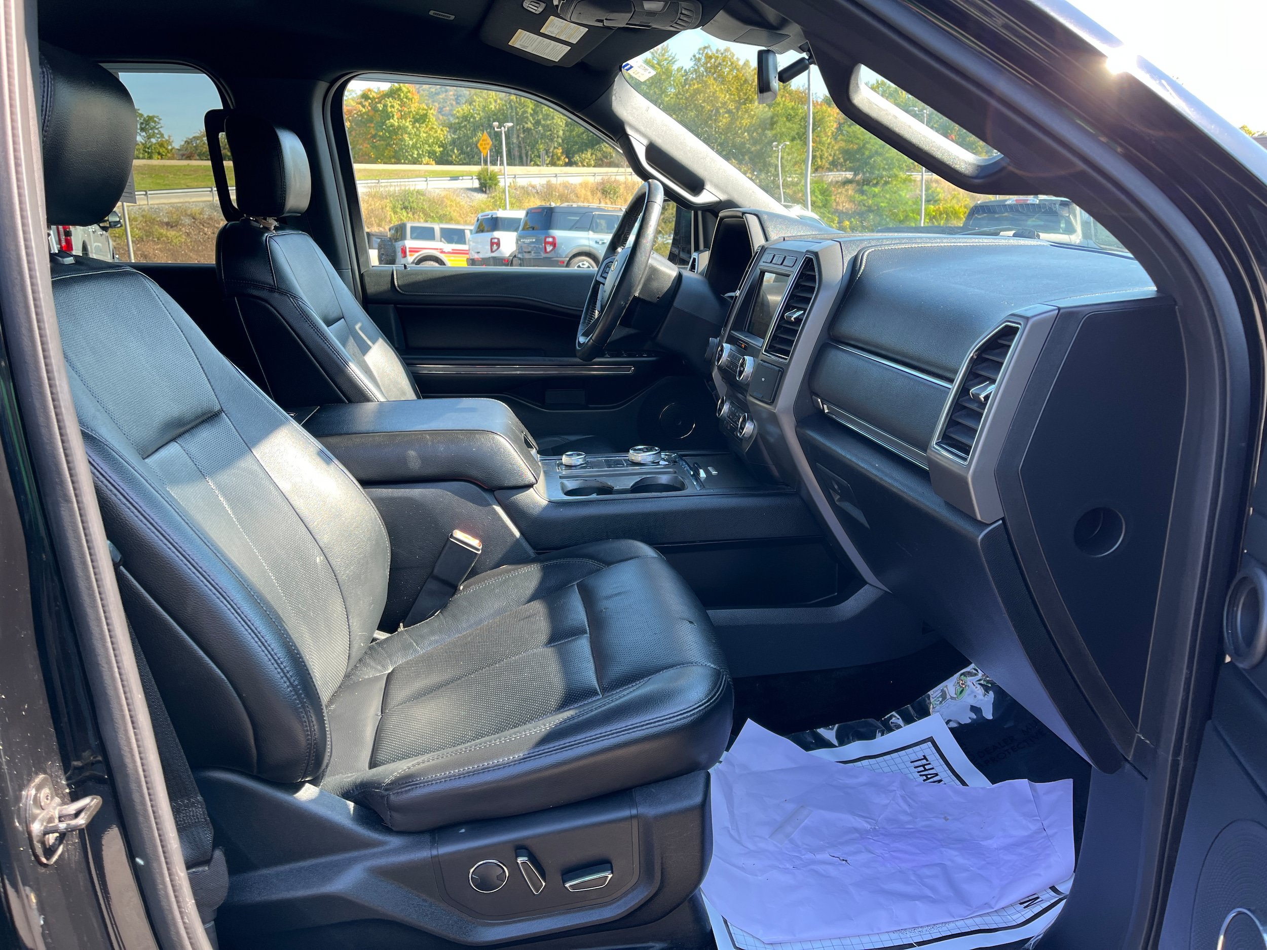 Certified 2018 Ford Expedition Max XLT w/ Equipment Group 202A AWD/4WD image 5