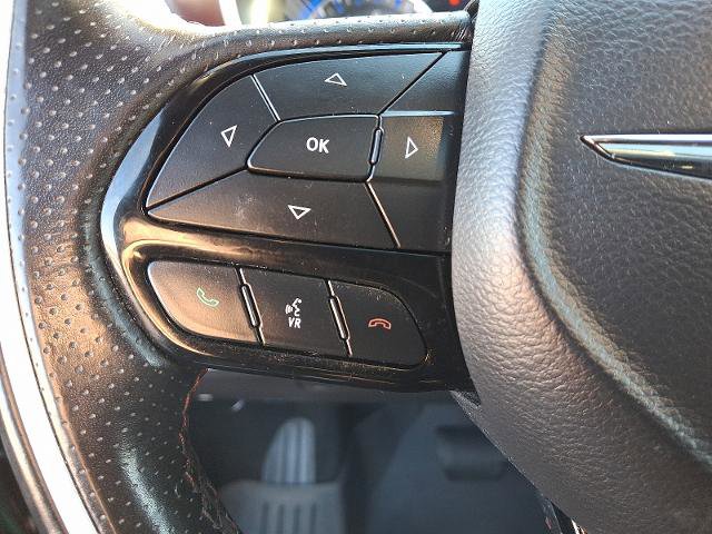 Used 2020 Chrysler Pacifica Limited image 23