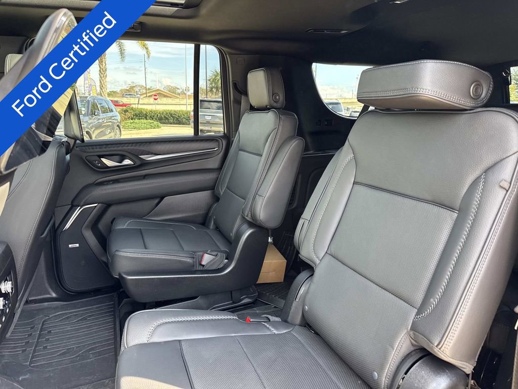 Used 2024 GMC Yukon XL Denali w/ Denali Reserve Package image 17