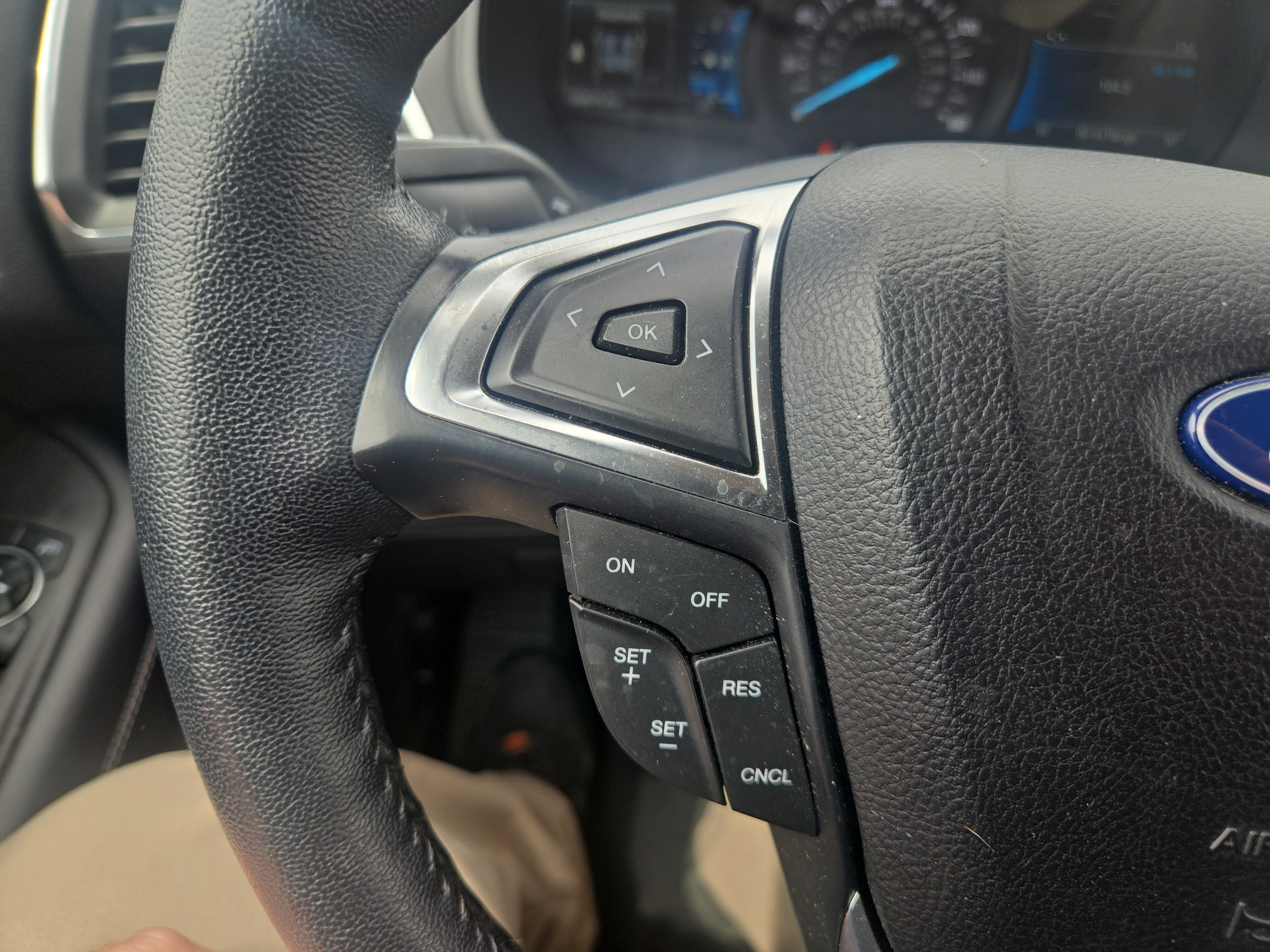 Certified 2023 Ford Edge Titanium AWD/4WD image 24