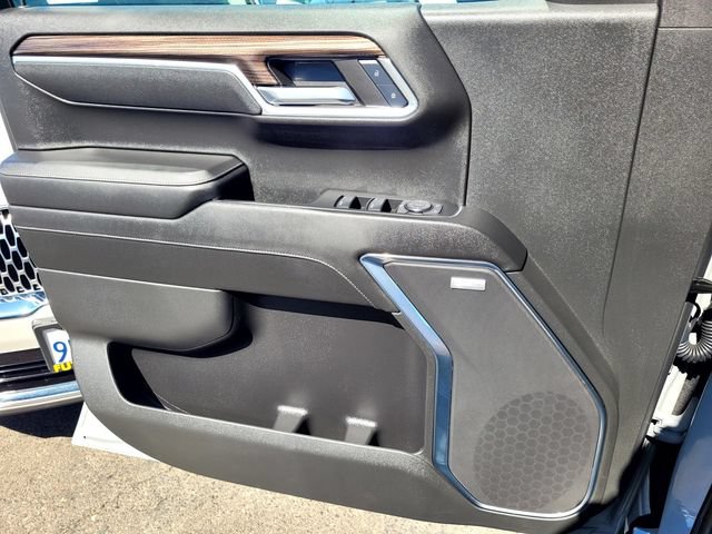 Used 2024 Chevrolet Silverado 1500 LT Trail Boss w/ Convenience Package II AWD/4WD image 15