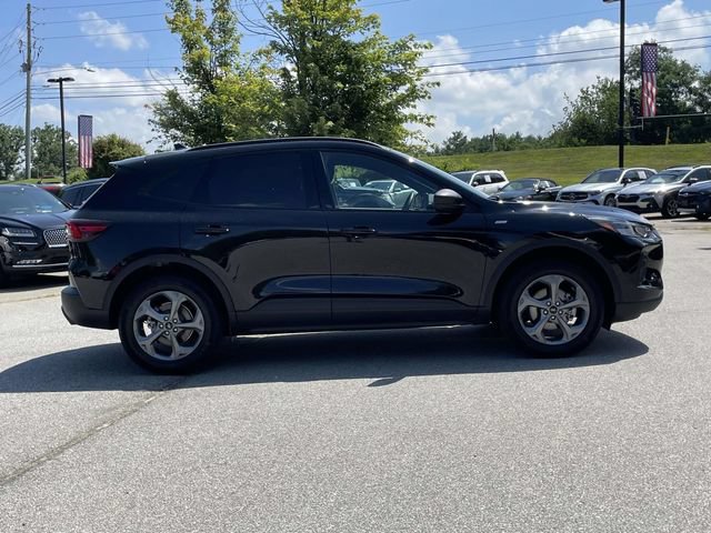 Certified 2025 Ford Escape ST-Line AWD/4WD image 6