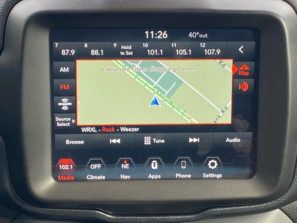 Used 2021 Jeep Renegade Latitude w/ Luxury Group I image 11