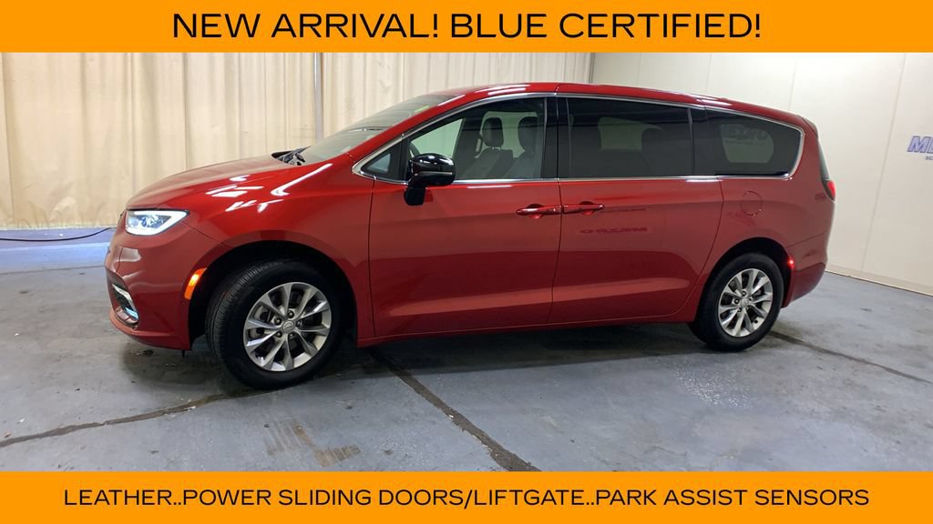 Used 2026 Chrysler Pacifica Select AWD/4WD image 6