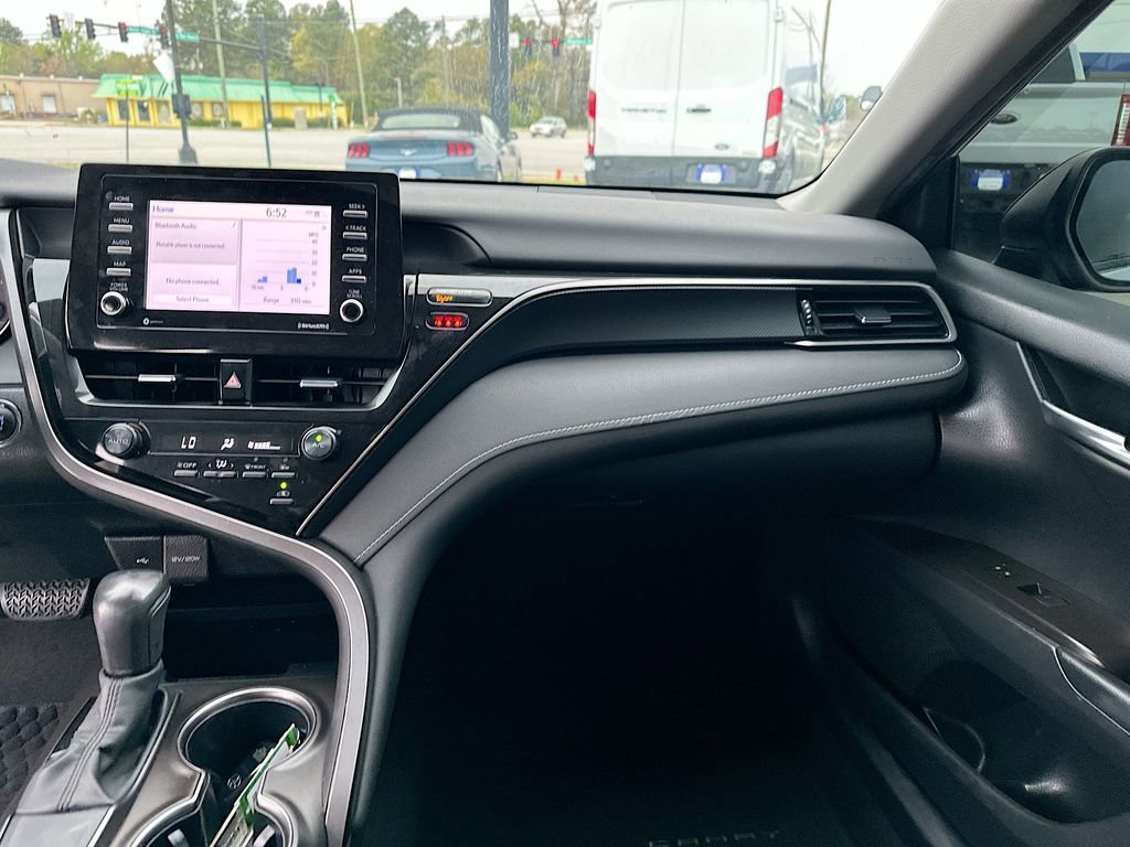 Used 2021 Toyota Camry SE w/ Convenience Package image 20