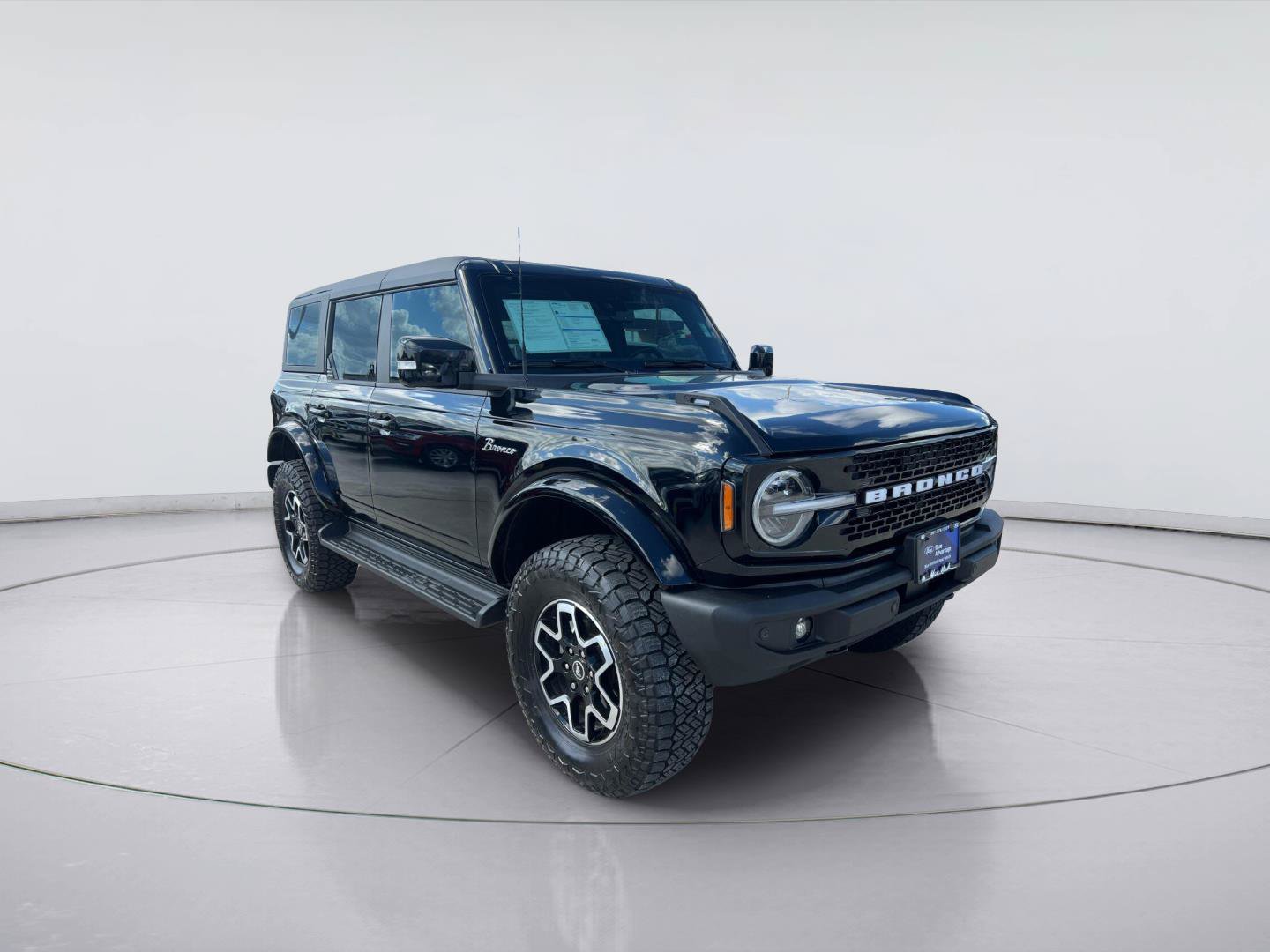 Certified 2025 Ford Bronco Outer Banks