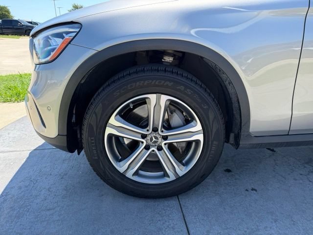 Used 2021 Mercedes-Benz GLC 300 image 4