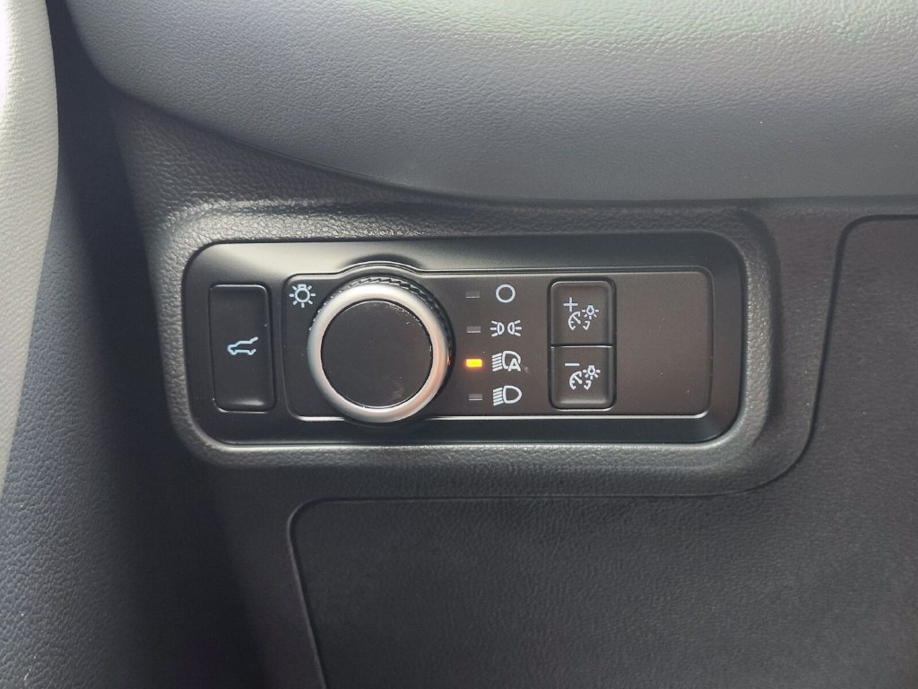 Certified 2025 Ford Explorer Active AWD/4WD image 24
