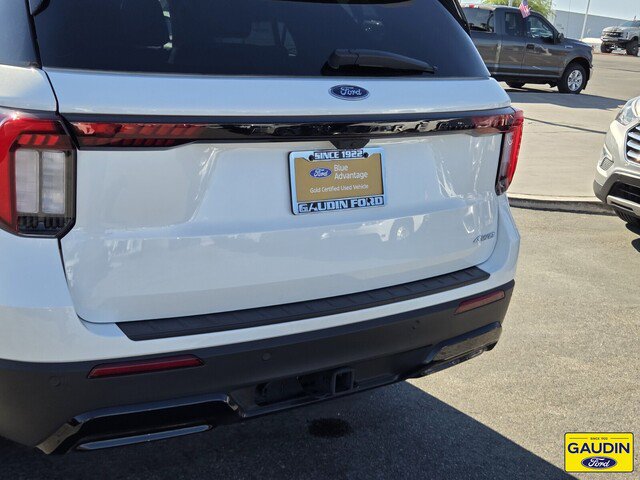 Certified 2025 Ford Explorer ST-Line AWD/4WD image 6