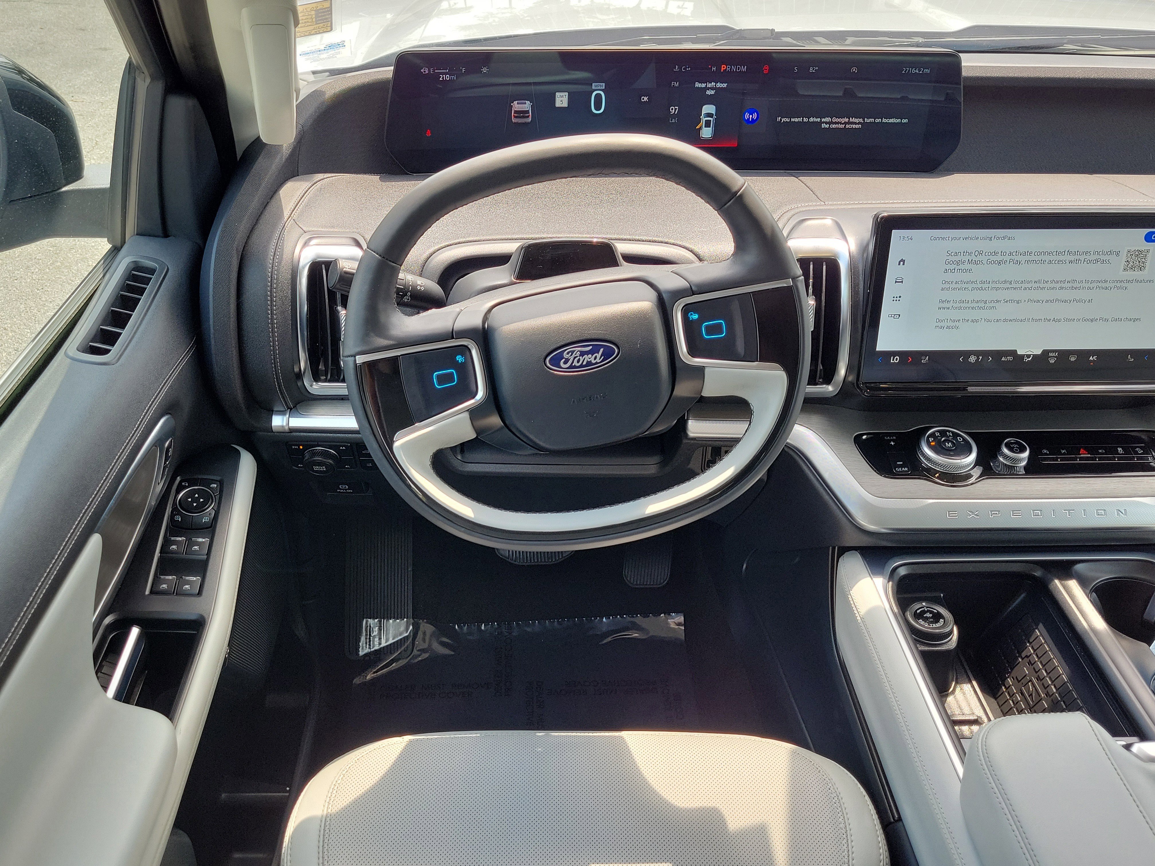 Certified 2025 Ford Expedition Max Platinum w/ Driver's Package image 18