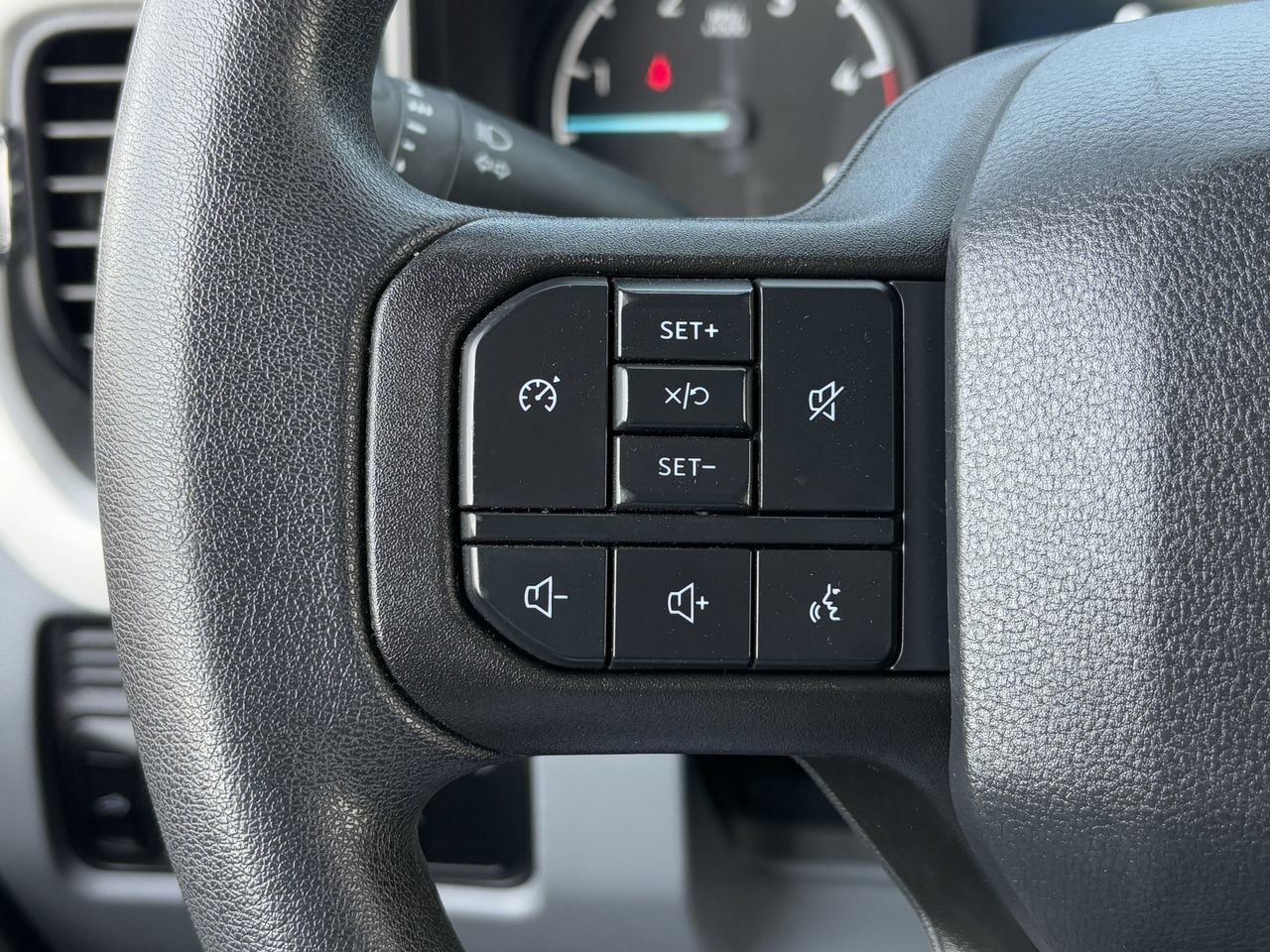 Certified 2025 Ford F250 XLT AWD/4WD image 16
