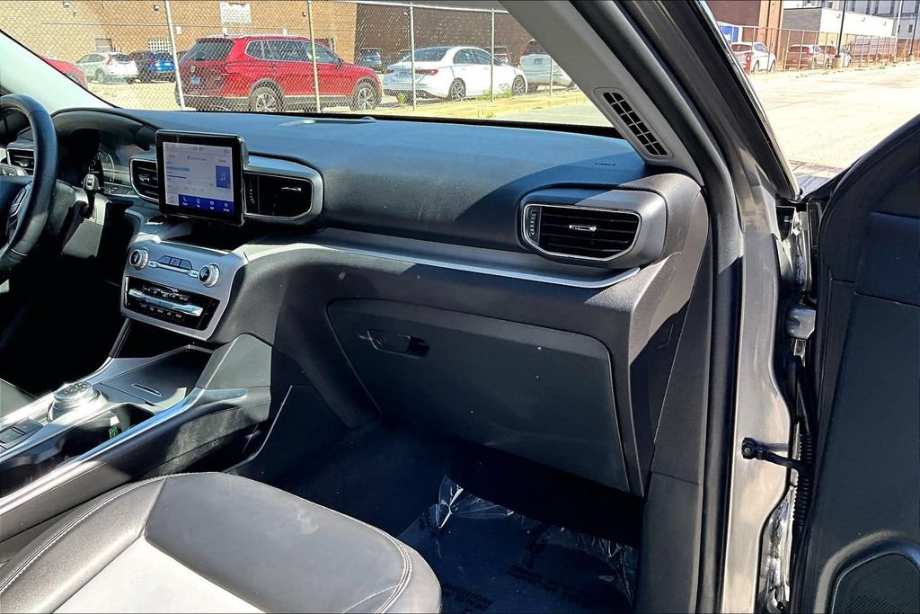 Certified 2023 Ford Explorer XLT w/ Equipment Group 202A AWD/4WD image 15