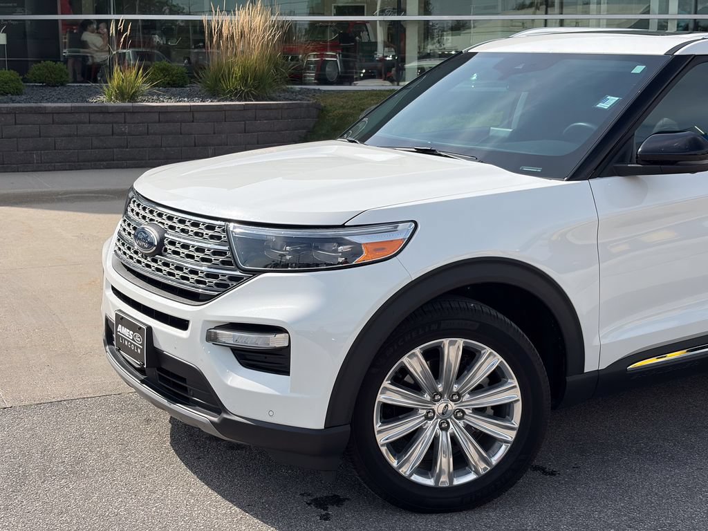 Certified 2023 Ford Explorer Limited w/ Limited Technology Package AWD/4WD image 2