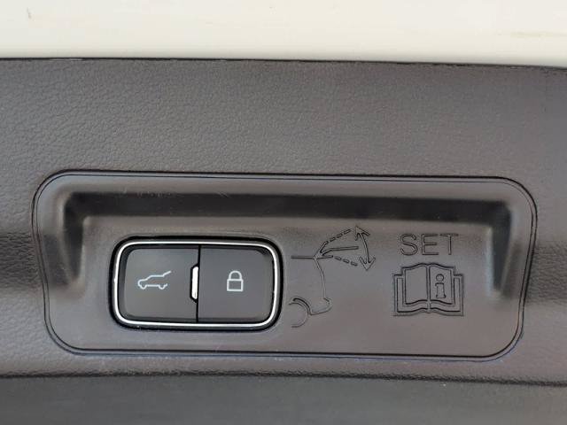 Certified 2025 Ford Explorer Active w/ Active Comfort Package RWD image 6