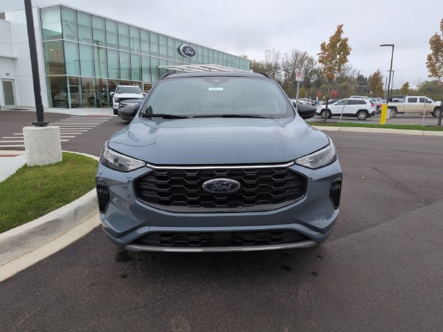 Certified 2023 Ford Escape ST-Line w/ Tech Pack #1 AWD/4WD image 8