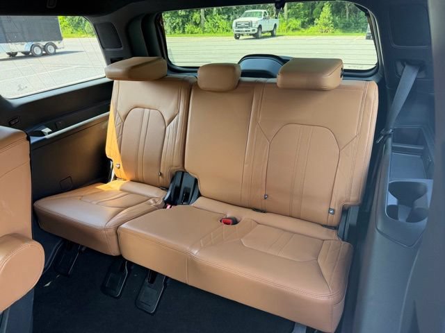 Certified 2024 Ford Expedition Platinum AWD/4WD image 21