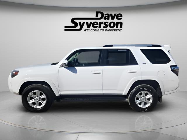 Used 2024 Toyota 4Runner SR5 Premium image 2