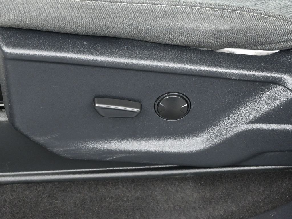 Certified 2025 Ford F150 XLT w/ Equipment Group 301A Standard image 38