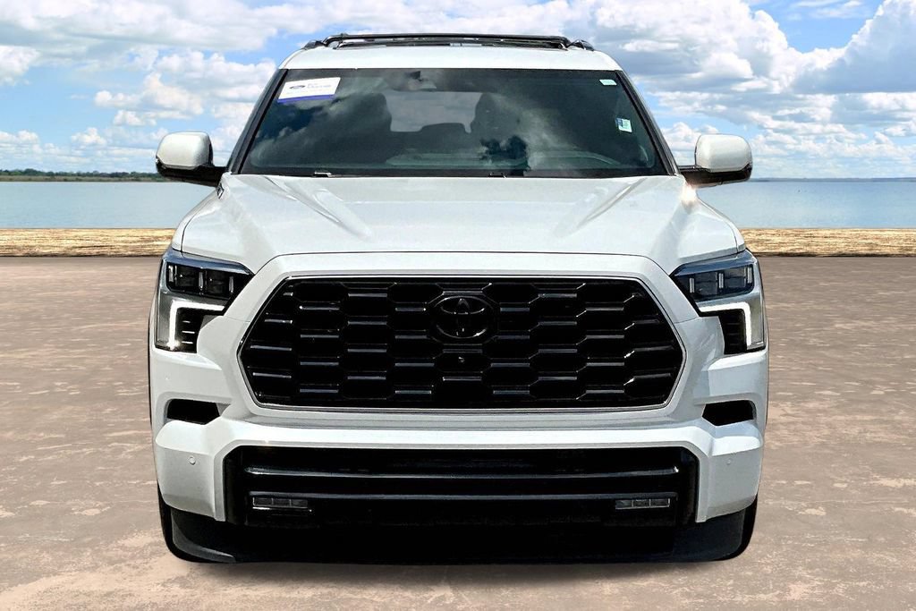 Used 2025 Toyota Sequoia Platinum AWD/4WD image 2