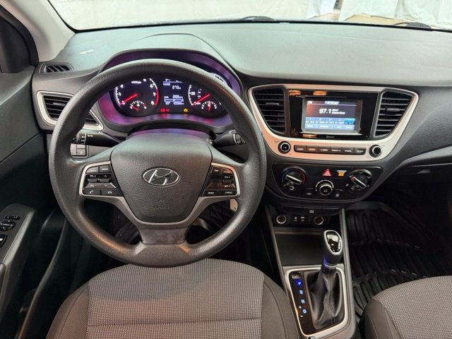 Used 2021 Hyundai Accent SE FWD image 14