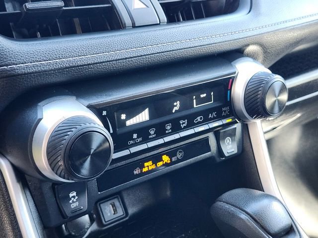 Used 2023 Toyota RAV4 LE AWD/4WD image 22