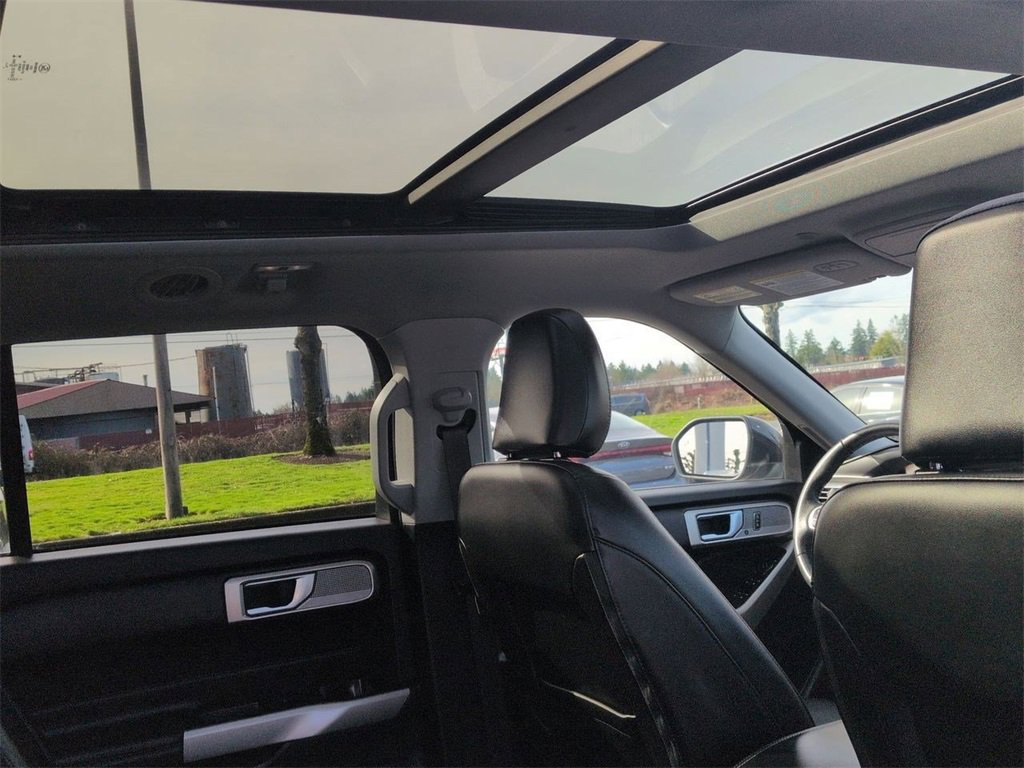 Certified 2023 Ford Explorer XLT w/ Equipment Group 202A image 26