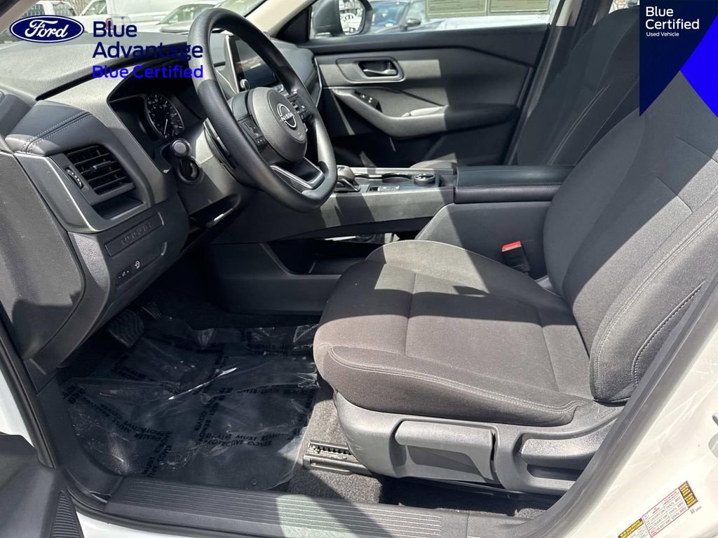 Used 2024 Nissan Rogue S AWD/4WD image 18