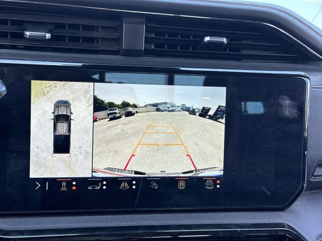 Used 2024 GMC Sierra 2500 AT4 w/ AT4 Preferred Package AWD/4WD image 17