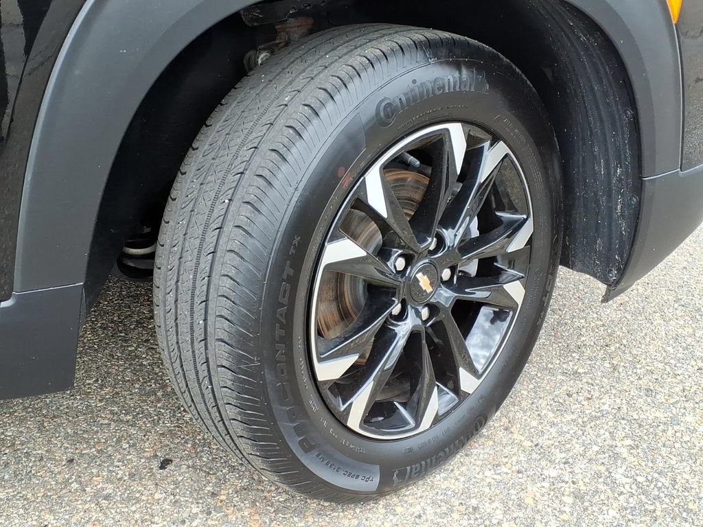Used 2023 Chevrolet TrailBlazer LT w/ Convenience Package AWD/4WD image 9