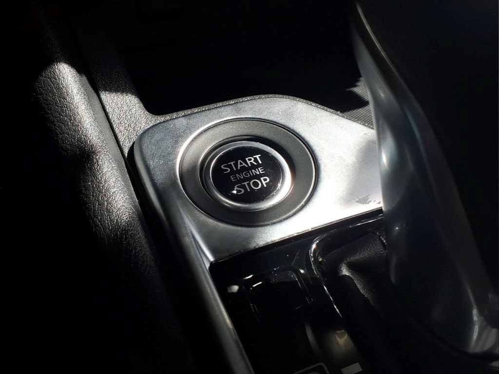 Used 2025 Nissan Sentra SV FWD image 12