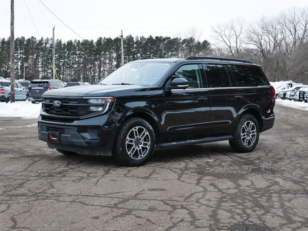 Certified 2025 Ford Expedition Active image 6